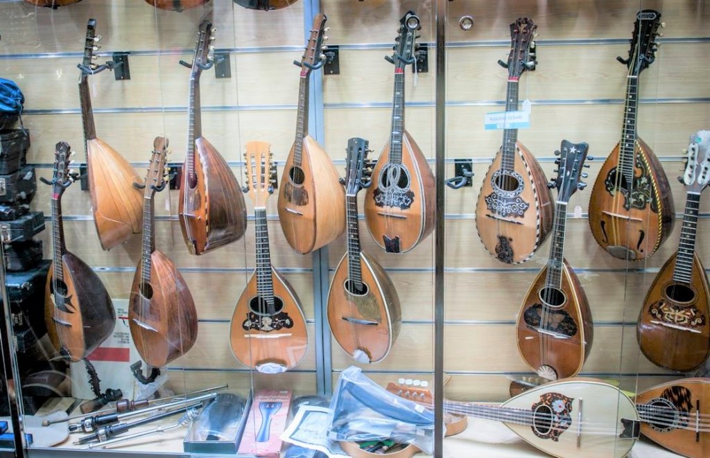 Handmade mandolins and accessories - Bank. 170/2018 - Naples Law Court - Sale 2